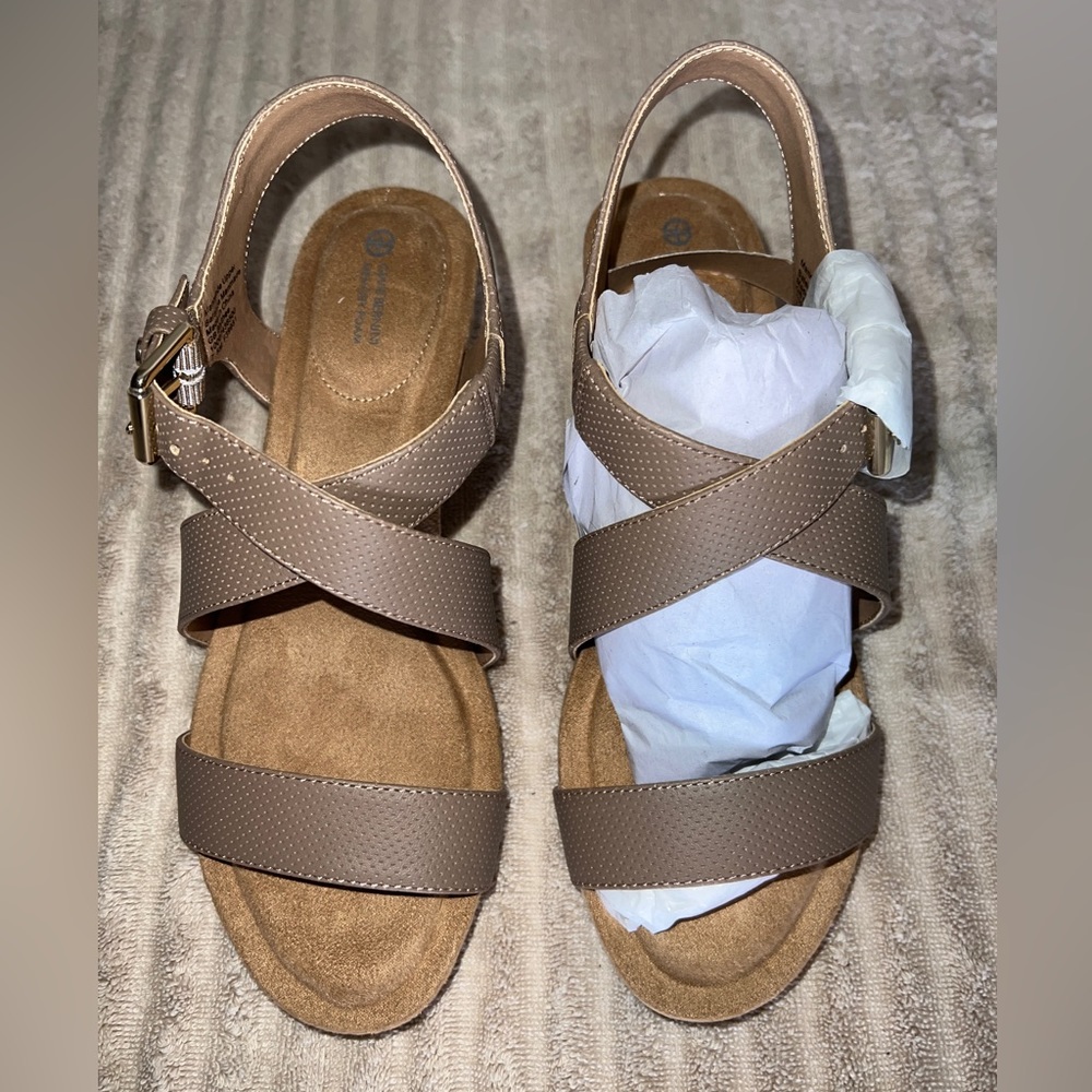 👡 NWOB! Giani Bernini Tan Sandals - Picture 2 of 12